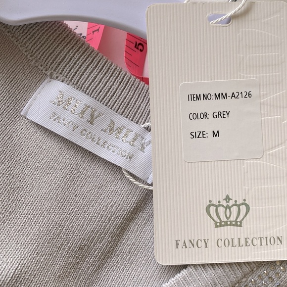 Muy Muy Star Embellished Knit Top - Picture 5 of 5